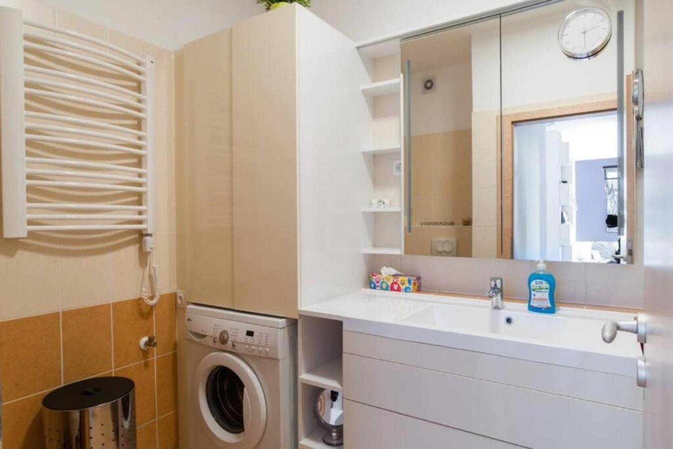 Skydive Apartment *